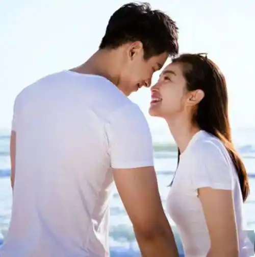 李冰冰在感情上也很低调,她和许文楠在2017年公布恋情,受到大批粉丝的