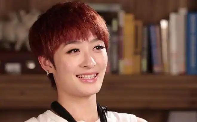 曾轶可演唱实力备受质疑与刘亦菲暧昧争议不断性取向成迷