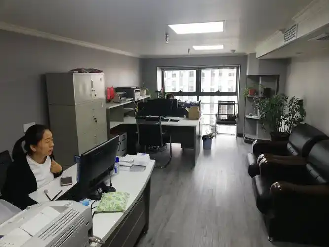 蔡胜民办公室照片