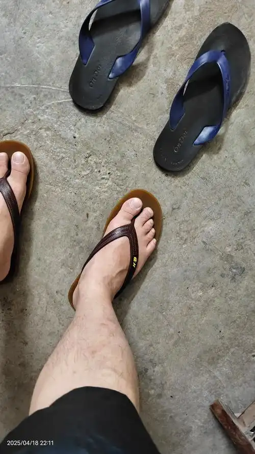 橡胶人字拖男夏越南牛筋沙滩凉拖鞋夹脚洗澡浴室防滑耐磨外穿拖鞋