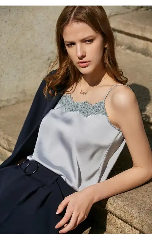 amii极简轻熟风仿真丝吊带女夏季新款重工蕾丝露锁骨背心黑色17092axl