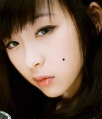 左脸长痣好不好左脸有痣代表什么