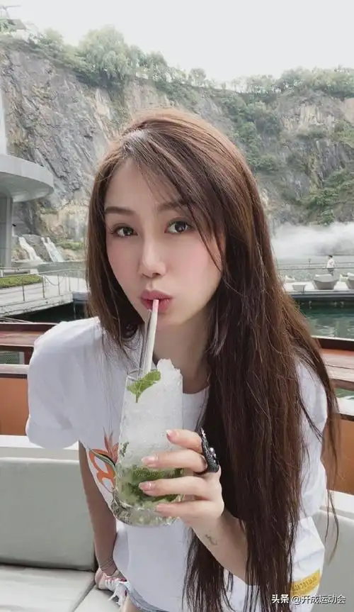 赵薇再晒与孙悦夫妻同框合影陈露回应:最爱你(陈露和孙悦是怎么认识的