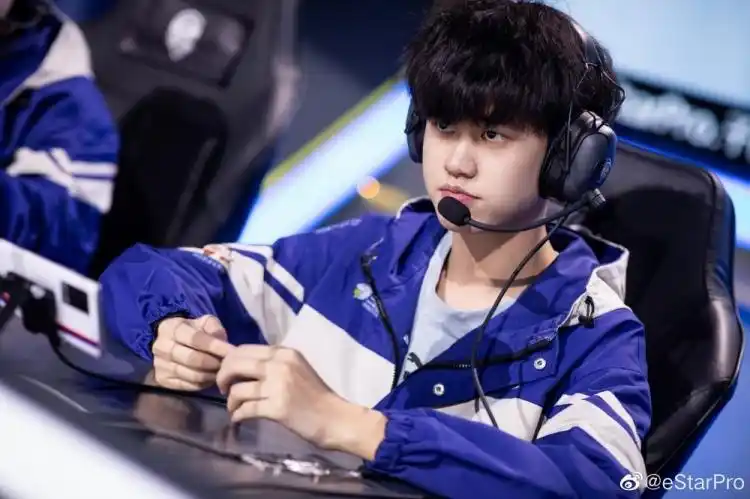 武汉estarpro赛场返图常规赛快乐收官