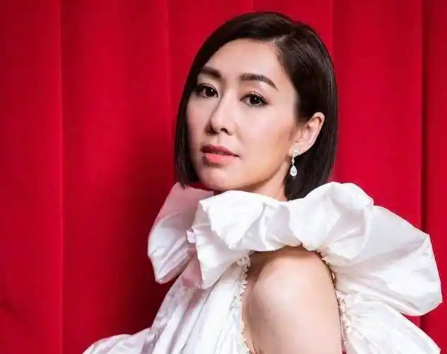 她是tvb首位80后视后,花15年从龙套到连庄视后,网友:tvb励志传奇