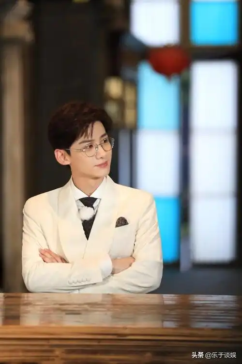 白敬亭极限挑战谁赢了(白敬亭让人梦回了明星大侦探)(1)