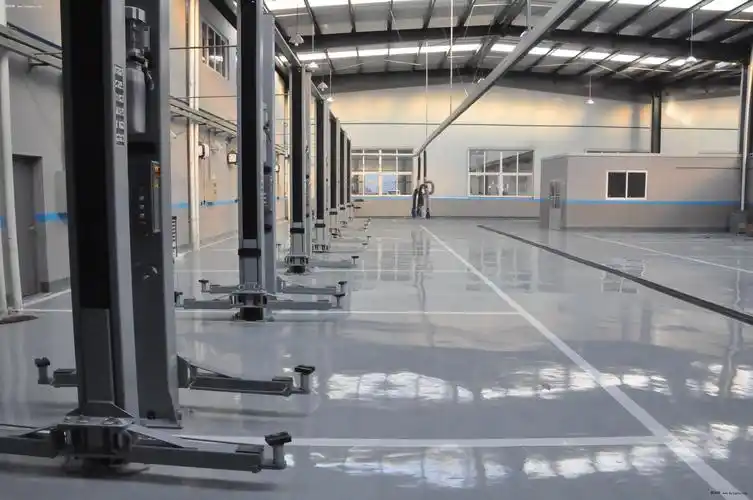 非常大的维修车间