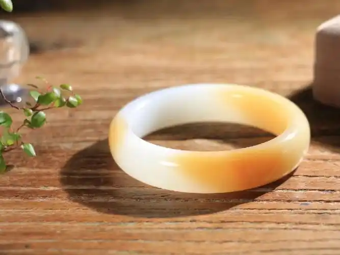 收藏级暖玉温香手镯573mm