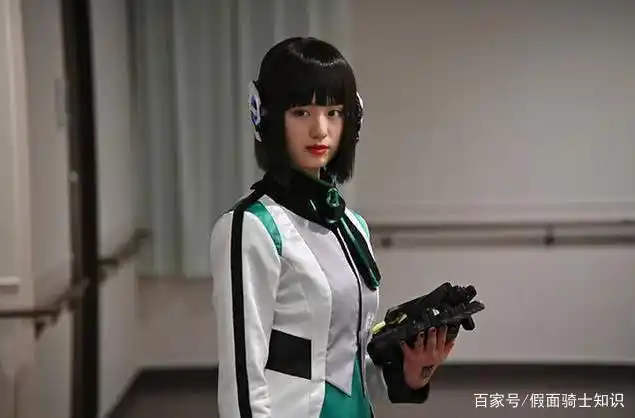 假面骑士:伊兹发福,东映养猪场在行动