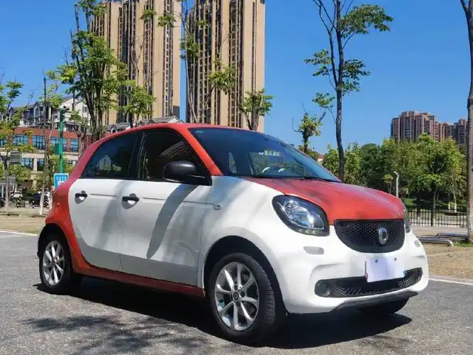 车奔驰smartforfour