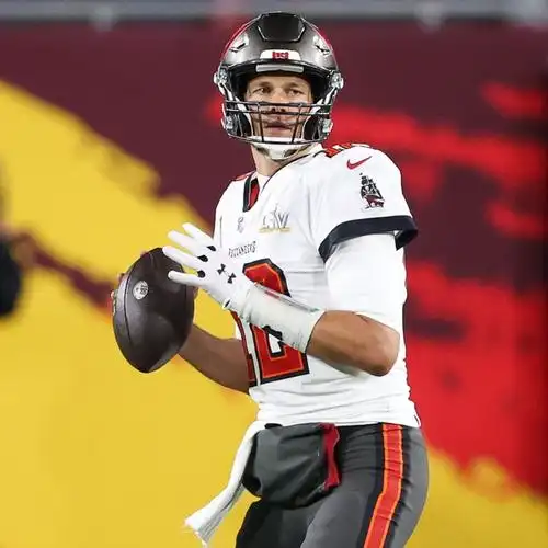 海盗319胜酋长夺超级碗冠军43岁布雷迪收获第7冠