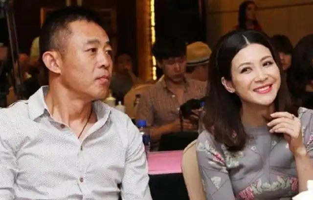 侯勇:一婚娶初恋,二婚潘雨辰,三婚娶小20岁粉丝,如今生活怎样