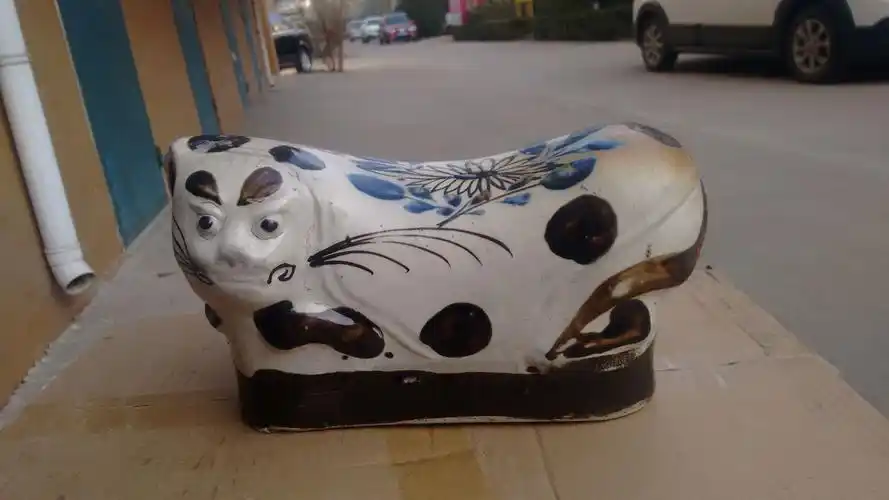 民国瓷猫枕头民国青花瓷猫枕头民国瓷老虎民国丑猫c