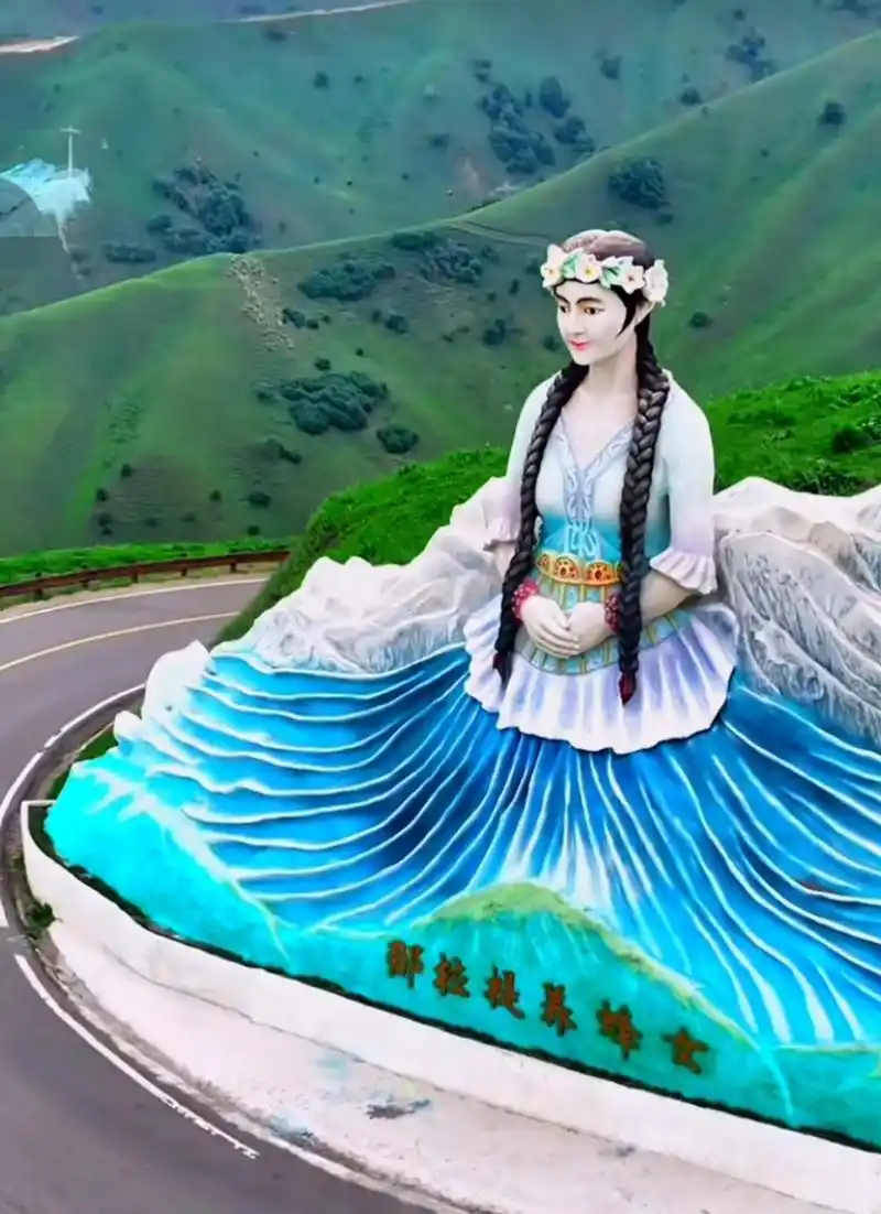 谁带我去看看养蜂女,定还他一个更浪漫的故事[挤眼][挤眼]