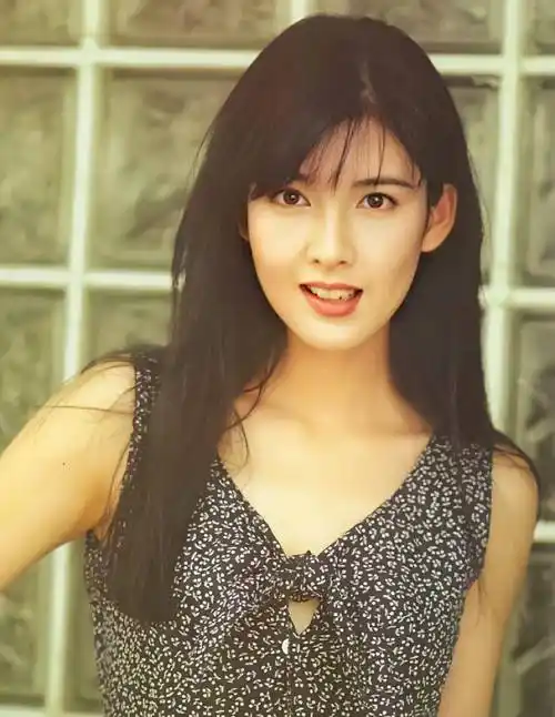 说到真正的美女,那不得不提一些香港早期的女明星.