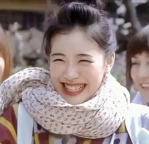 姐妹们有没有这种阳光开朗大笑风格的头像