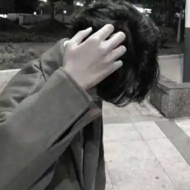 失恋的头像男生心碎伤心