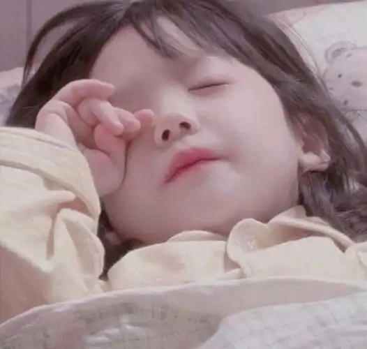 可爱系萌娃头像:其实我真的很想你,但是我很酷不会告诉你_小姑娘