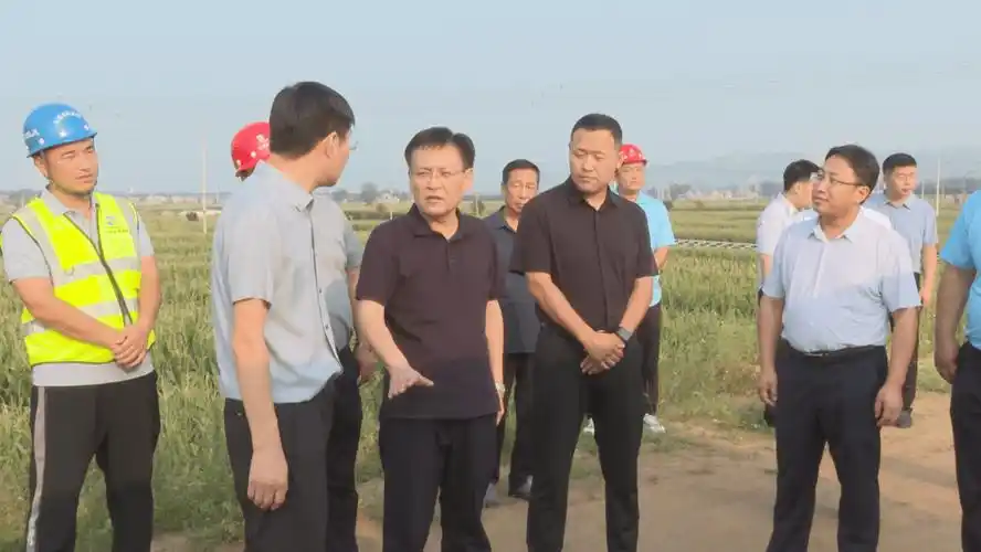 县委副书记,横桥镇党委书记狄良,县委常委,副县长杨瑞林,新绛经济技术