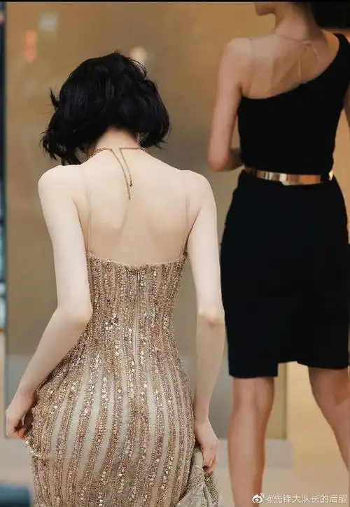 迪丽热巴和粉丝的七夕在明天#迪丽热巴活动生图  0303  背影97