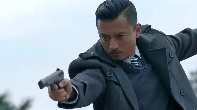 杀出黎明:富千金被歹徒绑架,女探长骑摩托追赶,没想却中了圈套-影视综