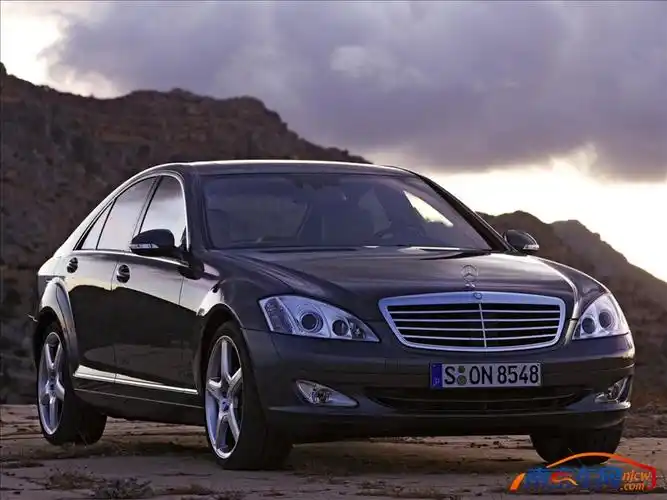 2007款梅赛德斯奔驰s500 4matic