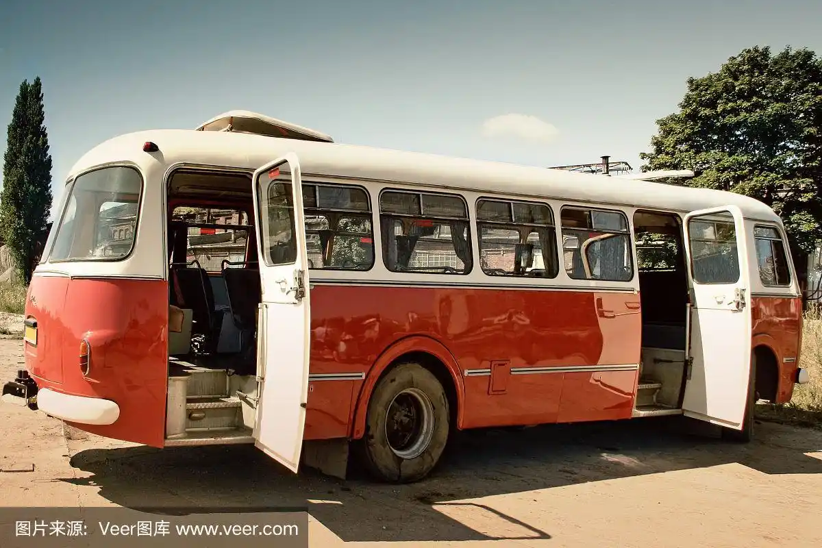 老式巴士复古风格