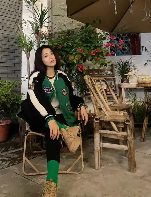 世上最难卸的妆是伪装 ～所以我总素颜#王艺禅  #深秋穿搭