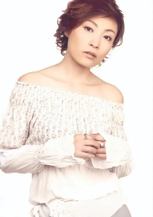 歌后陈琳:两段婚姻却对爱情失望,39岁选择轻生,成母亲余生之痛