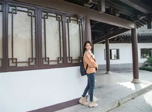 西湖,天缘绿美女