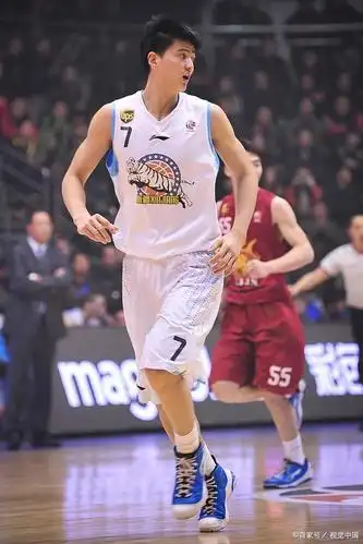 俞长栋续约新疆,广东宏远引援计划再次搁浅