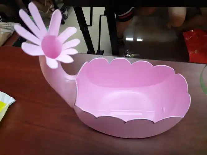 西三庄学校家长课堂——创意小手工之废物利用