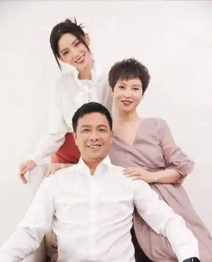 张予曦的爸爸叫张铁柱!