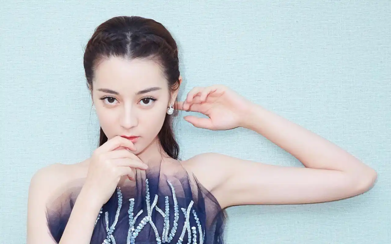 迪丽热巴性感写真电脑桌面壁纸图片高清大图预览1920x1200_大陆明星