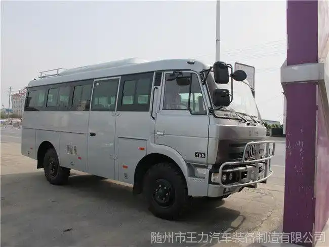 沙漠越野客车东风全时四驱越野巴士