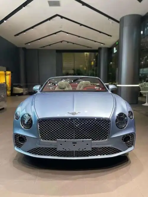 宾利欧陆敞篷gtc湖水蓝外观性价比首选