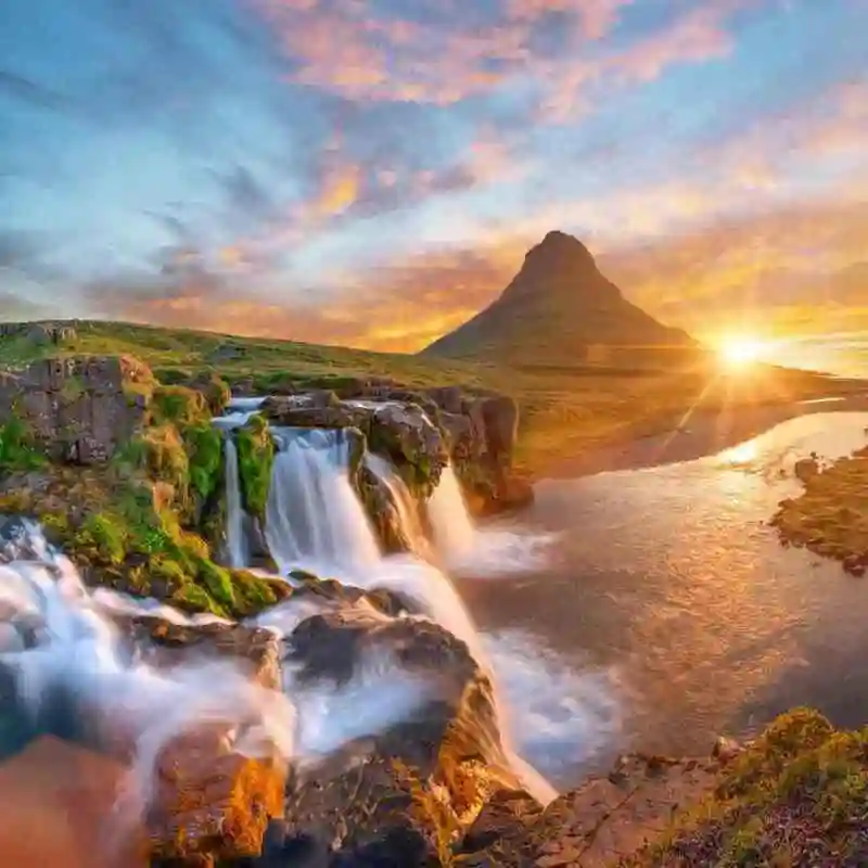 所以,今天我要给你们推荐一些能展现男人格局的微信头像91