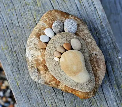 可爱的小创意,能让人体味出生活的快乐,下次去海边拣些小石头,自己