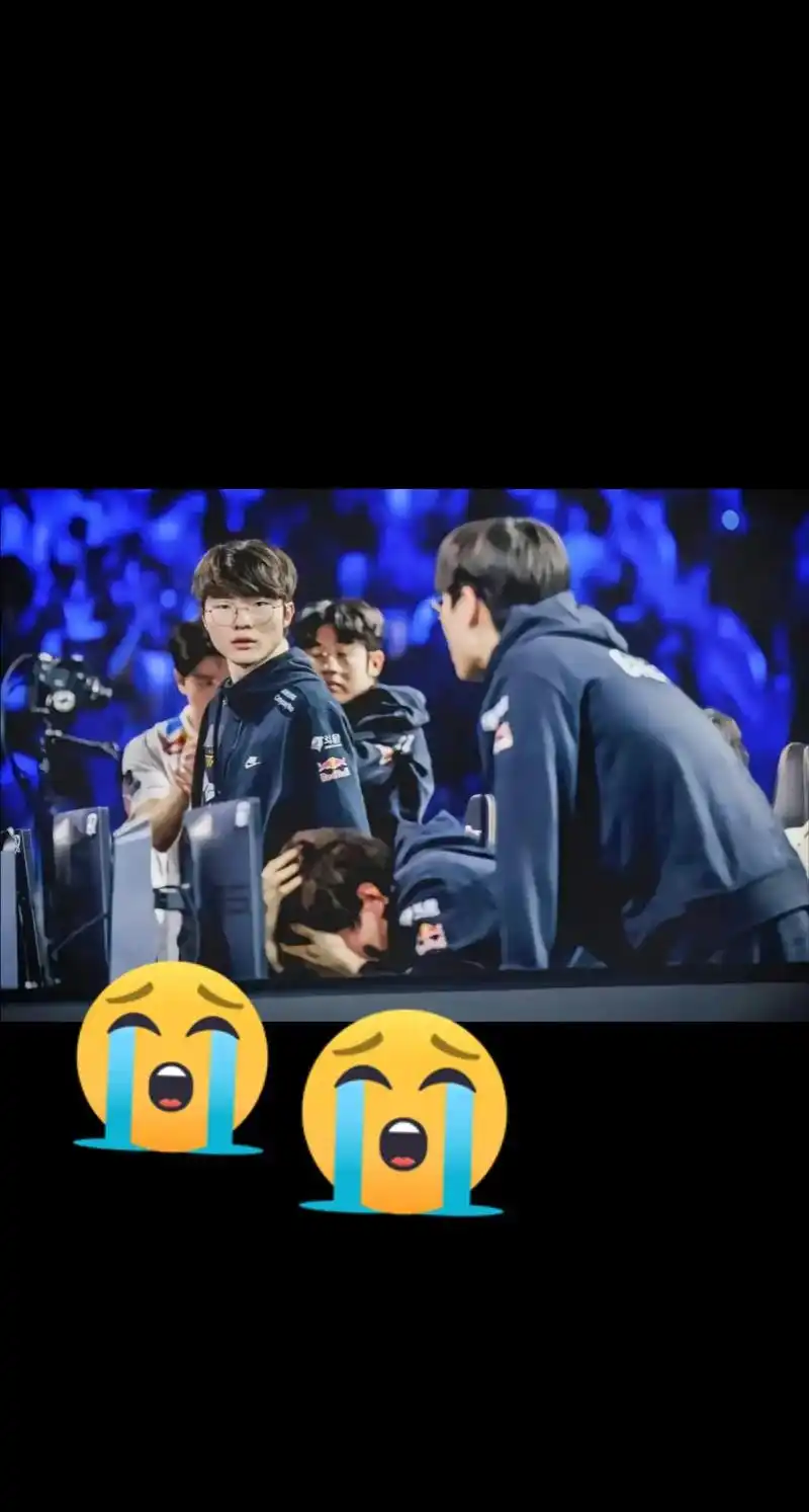 且视他人之疑目如盏盏鬼火大胆走自己的夜路