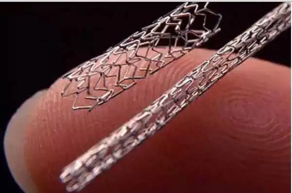 原来「支架」是这样放进心脏的.看完真的大开眼界了.