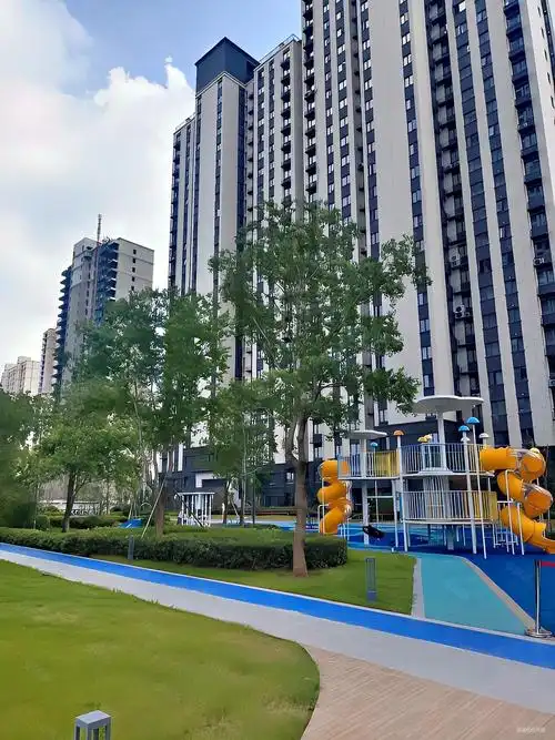 裕华会园3室2厅2卫122㎡南北120万