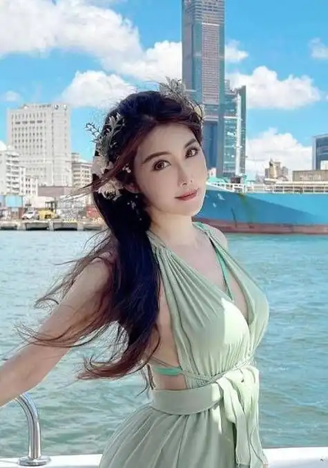 杨丽菁:从武打女星到瑜伽老师,她的人生如何跨越时代的变迁?