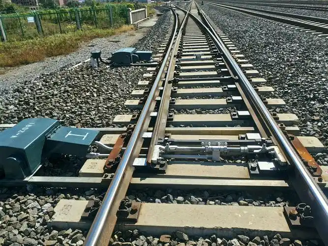 【王旭东】和龙站18号道岔工电联合检查整治记录(立项)