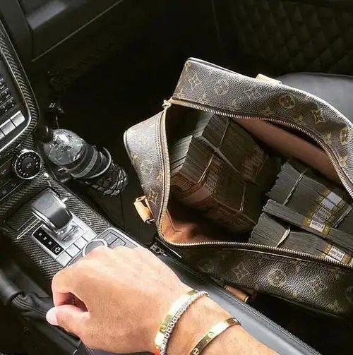 国外富二代们的暑期生活(组图)