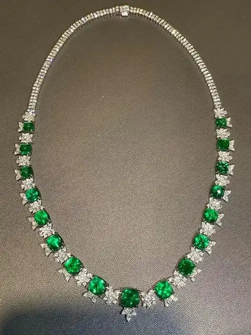 高品质祖母绿项链气质绝对up