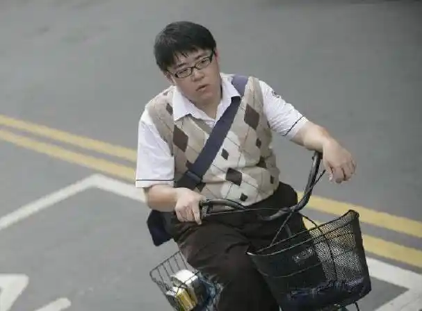 "笑林小子"郝劭文:资产被母亲"败光",上大学没有钱交学费