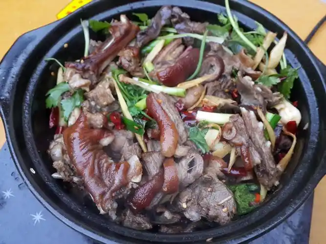 私货干锅狗肉.boom…味道兼职惊艳,进补时节要跟上脚步
