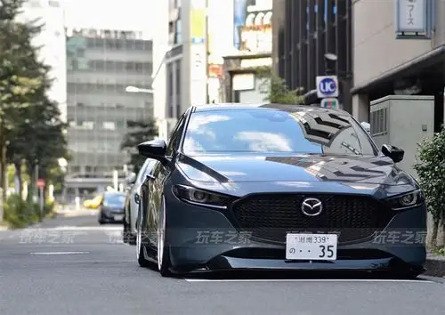 全新一代马自达3昂克赛拉姿态改装案例换上抛边轮毂帅气十足