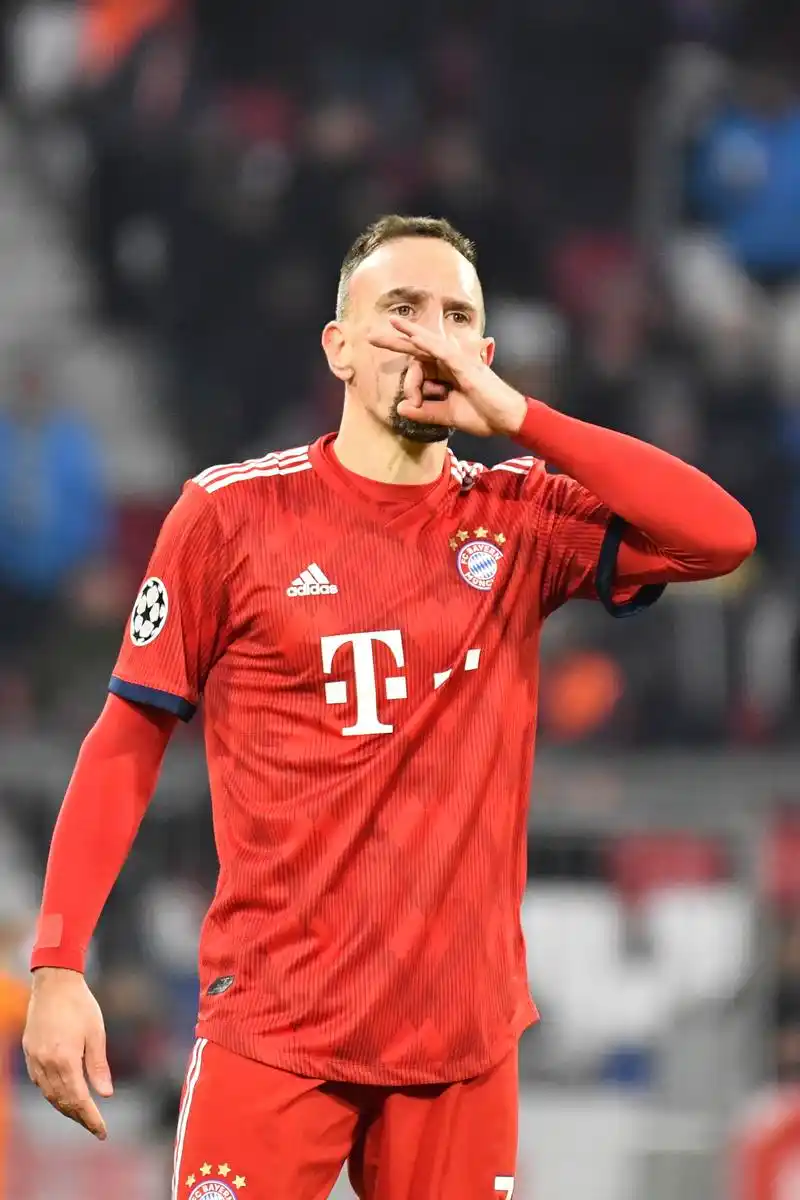 足球——欧冠联赛:拜仁慕尼黑胜本菲卡