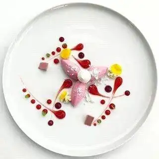 尘封记忆做的西餐摆盘图
